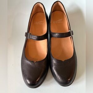 Dansko Black Leather Mary Jane Flats with Strap Size 41 / Womens size 10.5/11
